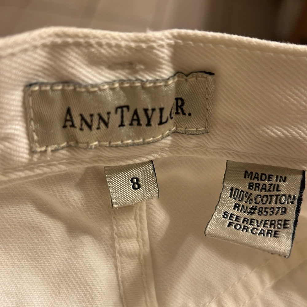 Vintage size 8 100% cotton Ann Taylor white denim pants.